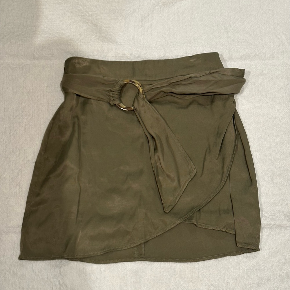 Zara olive satin skirt with belt